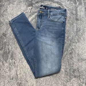 Hollister Super Skinny Jeans